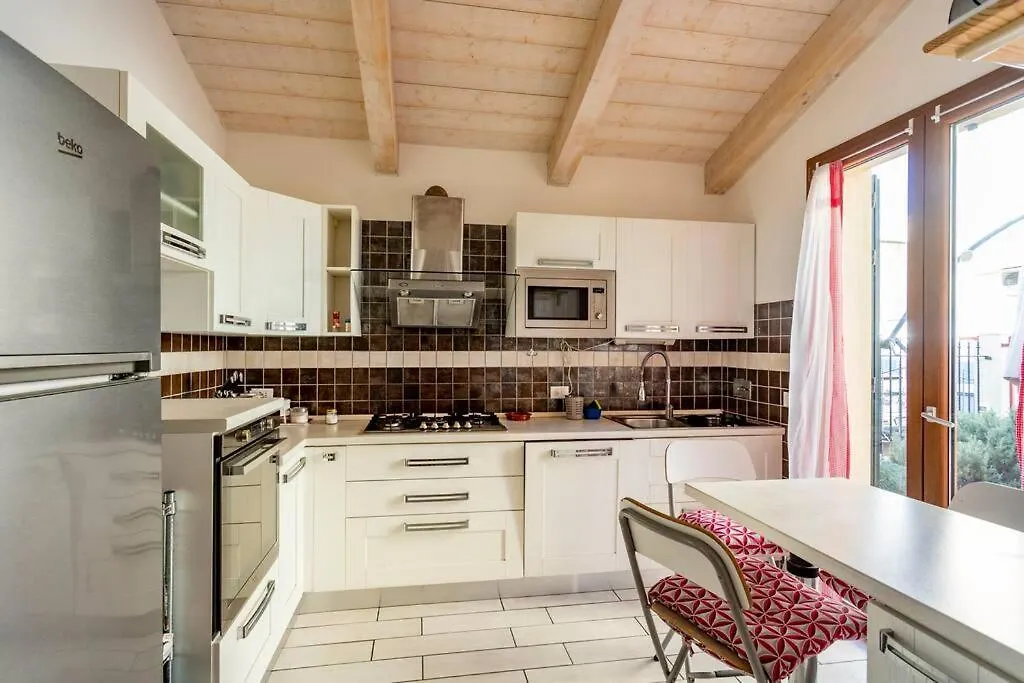 Casa Kurama Apartment Follonica 0*,